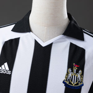 Newcastle United 2003/05 Home Retro Jersey – Classic Football Shirt – S–XXL