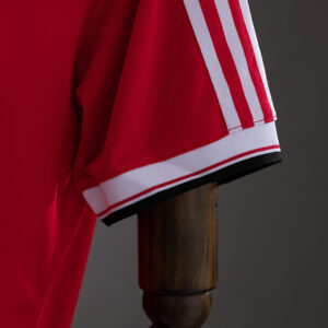 Manchester United 1984 Home Retro Jersey – Classic Football Shirt – S–XXL