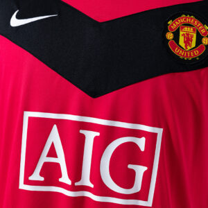 Manchester United 2010 Home Long Sleeve Retro Jersey – Classic Football Shirt –
