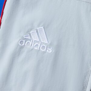 Bayern Munich Windbreaker - Light Grey – Replica Football Soccer Shirt – S–XXL