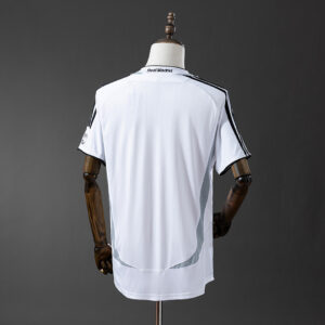 Real Madrid 2006/07 Home Retro Jersey – Vintage Replica Football Soccer Shirt –