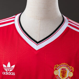 Manchester United 1984 Home Retro Jersey – Classic Football Shirt – S–XXL