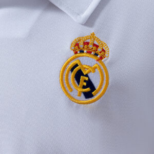 Real Madrid 2001/02 Home (UEFA Champions League) Retro Jersey – Vintage Replica