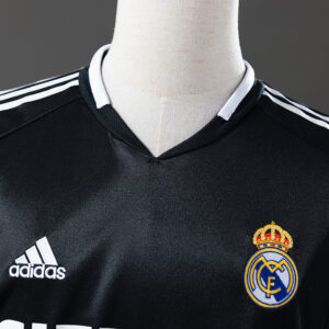 Real Madrid 2004/05 2nd Away Retro Jersey – Vintage Replica Football Soccer Shir