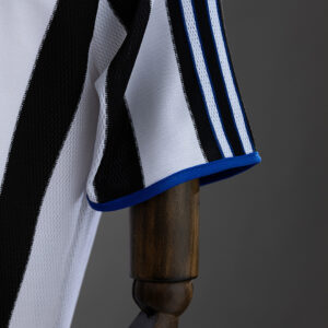 Newcastle United 1999/00 Home Retro Shirt – Classic Football Shirt – S–XXL