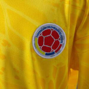 Colombia 2026 Home Kids Kit Jersey – Replica Football Soccer Outfit – Size 16–28