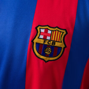 Barcelona 2004/05 Home Retro Jersey – Vintage Replica Football Soccer Shirt – Si
