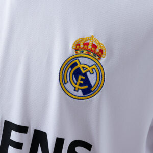 Real Madrid 2005/06 Home Retro Jersey – Vintage Replica Football Soccer Shirt –