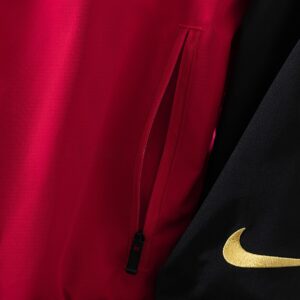 M-U 06_07 Windbreaker - Black & Red – Replica Football Soccer Shirt – S–XXL