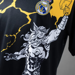 Real Madrid 25/26 Marvel Comics Jersey Black – Replica Football Soccer Shirt – S