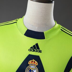 Real Madrid 99_00 Retro GK Long Sleeve Jersey – Replica Football Soccer Shirt –