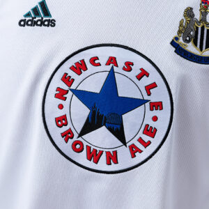 Newcastle United 1999/00 Away Retro Jersey – Classic Football Shirt – S–XXL