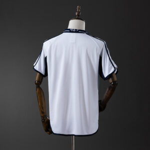 Real Madrid 2000/01 Home Retro Jersey – Vintage Replica Football Soccer Shirt –