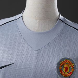 Manchester United 2007 Goalkeeper Grey Long Sleeve Retro Jersey – Classic Footba