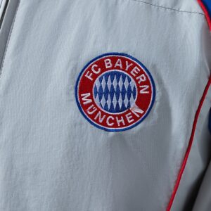 Bayern Munich Windbreaker - Light Grey – Replica Football Soccer Shirt – S–XXL