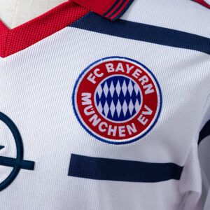 Bayern Munich 1998/00 Away Retro Jersey – Vintage Replica Football Soccer Shirt