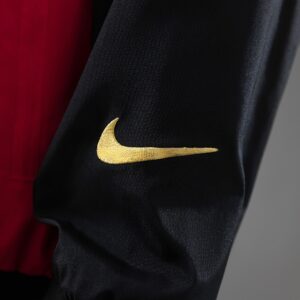 M-U 06_07 Windbreaker - Black & Red – Replica Football Soccer Shirt – S–XXL