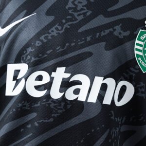 Sporting CP 25/26 Kids Kit Black Goalkeeper Jersey – Replica Football Soccer Shi