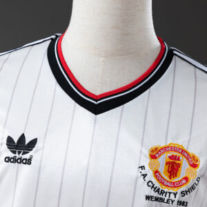 Manchester United 1983 Away Retro Jersey – Classic Football Shirt – S–XXL