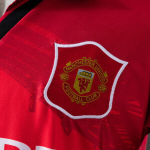 Manchester United 1994/96 Home Long Sleeve Retro Jersey – Classic Football Shirt