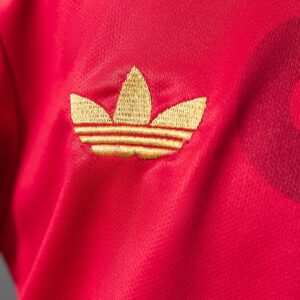 M-U 25/26 Cultural Story – Red Kids Kit Jersey – Replica Football Soccer Kit – S