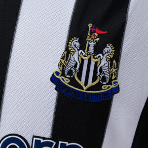 Newcastle United 2003/05 Home Retro Jersey – Classic Football Shirt – S–XXL