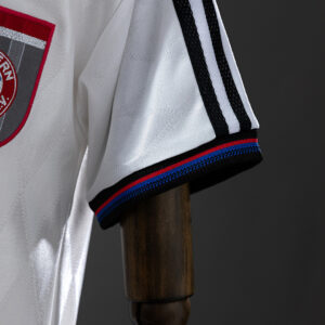 Bayern Munich 1996/98 Away Retro Jersey – Vintage Replica Football Soccer Shirt