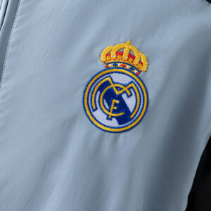 Real Madrid 2004/05 Retro Windbreaker – Replica Football Windbreaker Jacket – S–