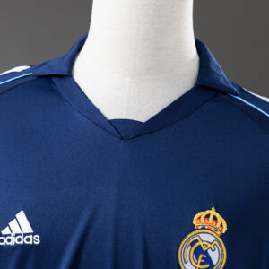 Real Madrid 2005/06 Away Retro Jersey – Vintage Replica Football Soccer Shirt –