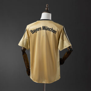 Bayern Munich 2004/05 Away Retro Jersey – Vintage Replica Football Soccer Shirt