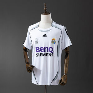 Real Madrid 2006/07 Home Retro Jersey – Vintage Replica Football Soccer Shirt –