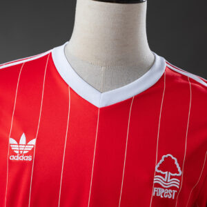 Nottingham Forest 82/84 Home Long-Sleeve Retro Jersey – Replica Football Soccer