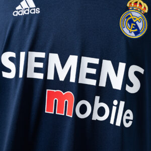 Real Madrid 2004/05 Away Retro Jersey – Vintage Replica Football Soccer Shirt –