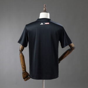 Real Madrid 25/26 Marvel Comics Jersey Black – Replica Football Soccer Shirt – S