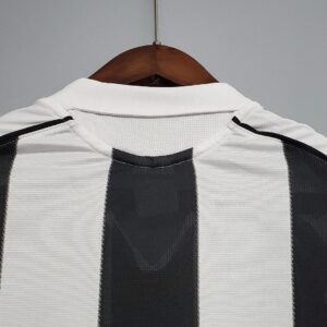 05/06 Newcastle United Home Retro Jersey – Vintage Replica Football Soccer Shirt