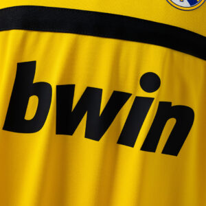 Real Madrid 2011/12 Yellow Goalkeeper Retro Jersey – Vintage Replica Football So