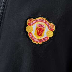 M-U Retro Windbreaker - Black – Replica Football Soccer Shirt – S–XXL