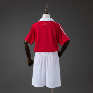 M-U 10_11 Home Retro Kids Kit Jersey – Replica Football Soccer Shirt – Size 16–2