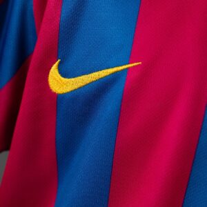 Barcelona 05_06 Home Retro Kids Kit Jersey – Replica Football Soccer Shirt – Siz