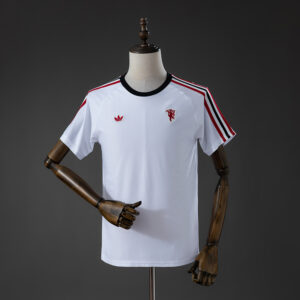 M-U Terrace Icons T-Shirt White – Replica Football Casual Wear – S–XXL