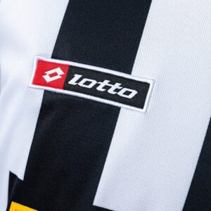 Juv 01_02 Home Retro Jersey – Replica Football Soccer Shirt – S–XXL