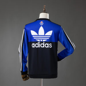 Universidad de Chile Classic Long Sleeve Graphic Sweatshirt - Blue – Replica Foo